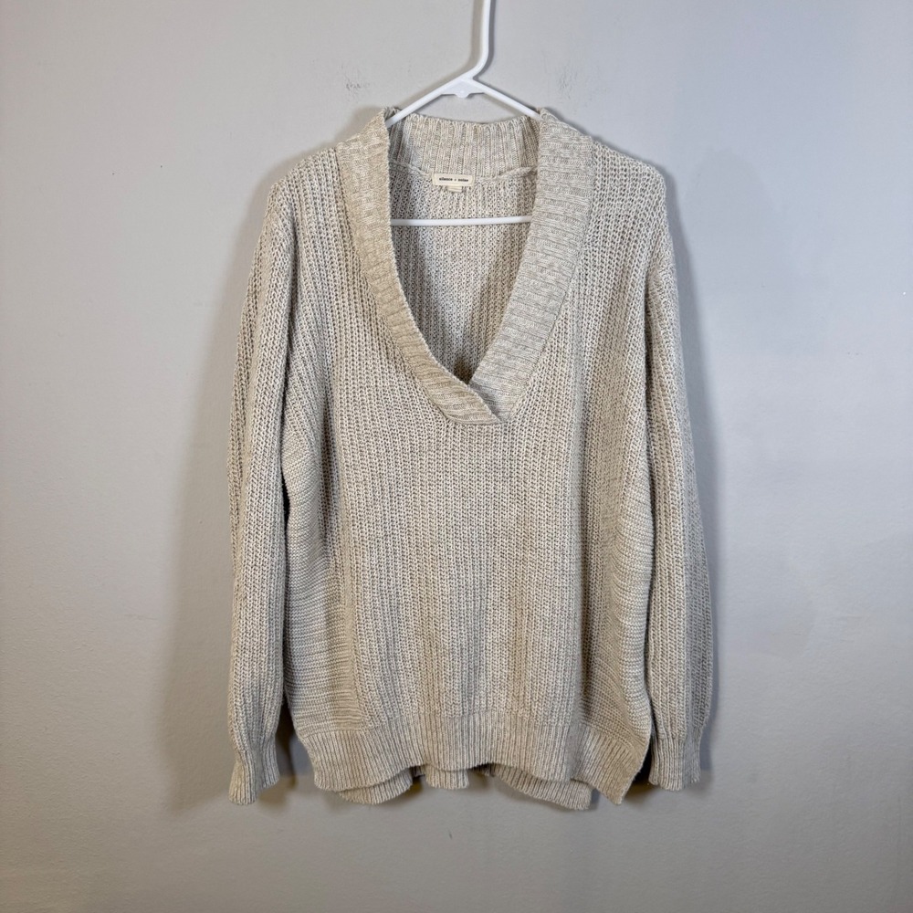 Silence‎ + Noise Urban Outfitters Oversized Deep V-Neck Knit Sweater beige Small